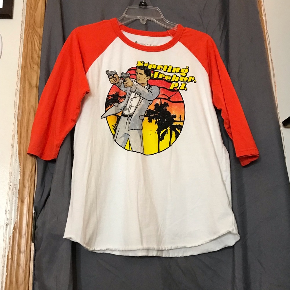 ❤️⚪️Sterling Archer P.I Shirt⚪️💣